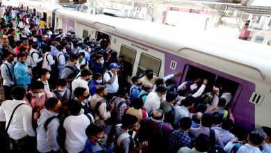 लोकल ट्रेन अपडेट |  १५ डब्यांच्या लोकलची वाढलेली गरज, गाड्यांमध्ये प्रचंड गर्दी